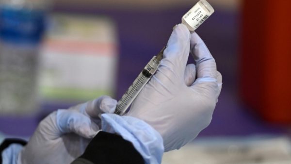Κορωνοϊός: Από αυτό εξαρτάται αν θα νοσήσει ένας πλήρως εμβολιασμένος