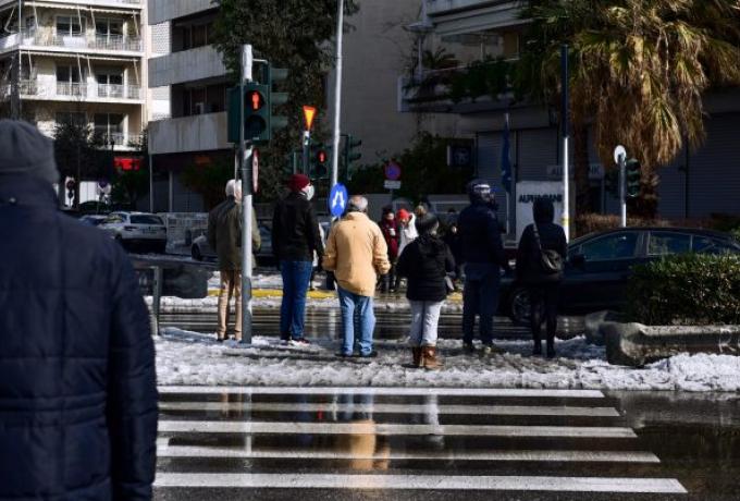 Σαν να μην έπεσε ποτέ χιόνι: Ο μοναδικός δήμος της Αθήνας που έδρασε με σχέδιο και νίκησε το χιονιά