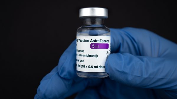 «Μάλλον σκότωσαν χιλιάδες ανθρώπους»: Ήρθε η «δικαίωση» για τo εμβόλιο της AstraZeneca