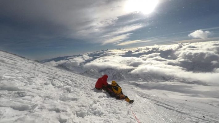 «Είναι μέσα στο χιόνι αναλλοίωτος»: Το τέλος του ορειβάτη Μπάμπη Τσουπρά, στο βουνό που 1/7 πεθαίνει