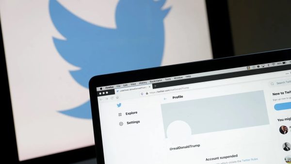 Ξανά αιρετικός: Ο Ίλον Μασκ «τελειώνει» τα τρολ του Twitter