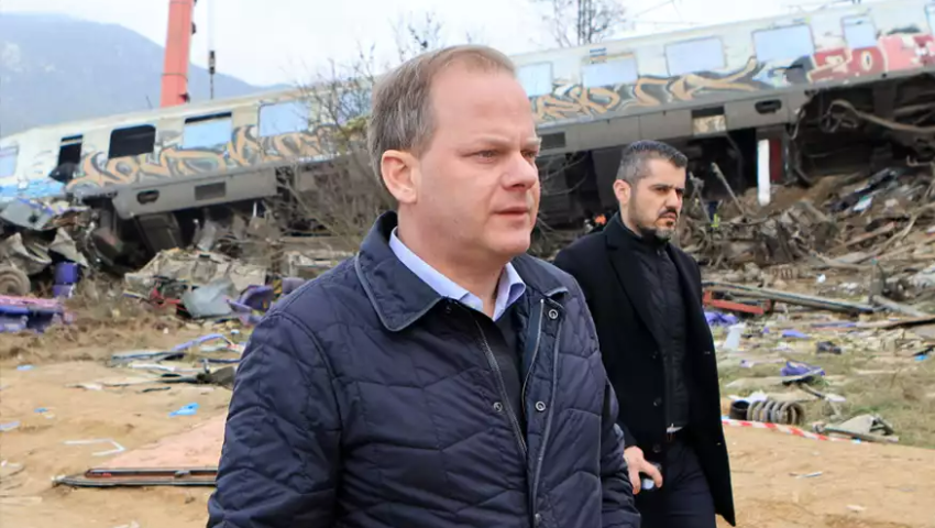 Σιδηροδρομική τραγωδία στα Τέμπη: Παραιτήθηκε ο Κώστας Καραμανλής από υπουργός Μεταφορών
