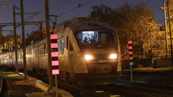 Όχι άλλα Τέμπη: Σιδηροδρομικοί καταγγέλλουν «Εδώ και 10 ημέρες δεν λειτουργεί το σύστημα εντοπισμού των τρένων στον προαστιακό» (Vid)